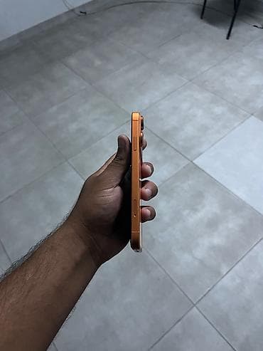 ayfon kreditle: IPhone 17 Pro, 128 GB, Narıncı, Barmaq izi, Face ID — 4