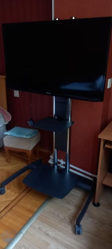 Samsung 40” LED televizor və təkərli TV altlığı satılır Samsung — 5