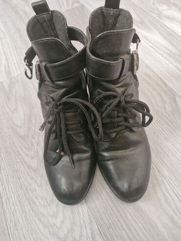 Ölçü: 36, rəng - Qara, İşlənmiş