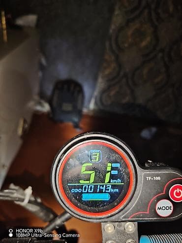 piano royal: Elektrik skuter - Güclü ön far və sükan tərəfində zəng - Sükanaltı ön — 6