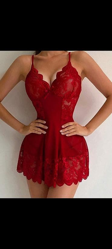 Kod:s.a.m-106392 razmer m.l.xl Qırmızı krujeva gecə paltarı dəsti -