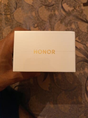 telefonlar mingəcevir: Honor 400, 256 GB, rəng - Boz, Zəmanət, Sensor, Barmaq izi — 4