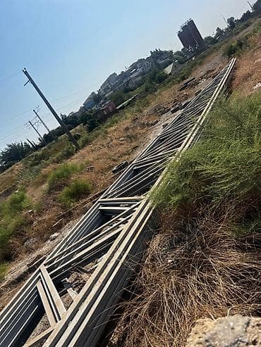 11 ədəd ferma satılır. Hər birinin uzunluğu 22 metr, hündürlük 1.80 — 2