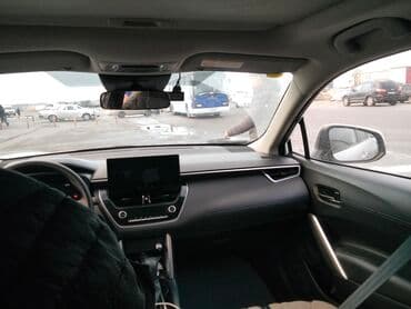 tayota carolla: Toyota hibrid sedan – geniş və texnoloji salon - Hibrid sistemli — 1