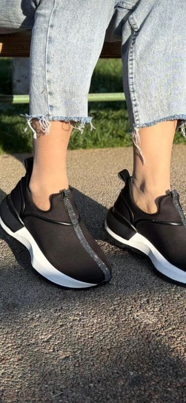 женские белые кроссовки: Размер: 38, цвет - Черный, Новый — 8