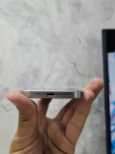 iphone 15 adapter qiymeti: IPhone 15 Pro, 256 ГБ, Natural Titanium, Face ID — 3