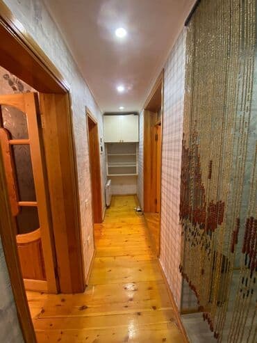 bine qesebesinde kiraye evler 2020: Əcəmi metrosunun çıxışında 5 mertebeli binanın 1-ci mərtəbəsində — 8