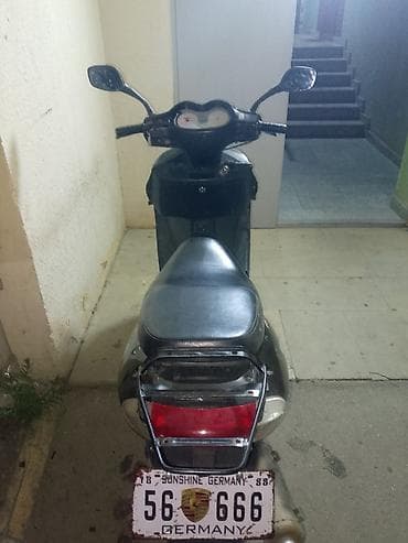 tap.az moto: Skuter – “BEST” yazılı, qara rəng Xüsusiyyətlər: - Korpus: qara — 3