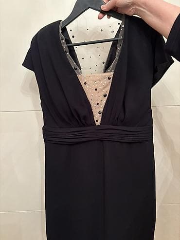 Ətəklər: Qara qısa ziyafət/libas - Rəng: klassik qara - İstehsalçı: Tarık Ediz — 1