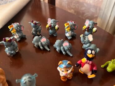 теннисный стол: Müxtəlif kolleksiya fiqurları dəsti - Təxminən 35+ ədəd kiçik — 3
