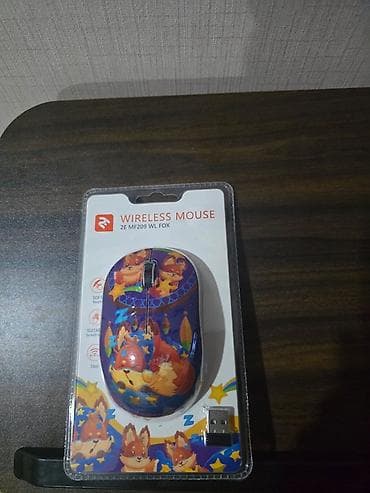 Simsiz mous təzə bağlı qutuda