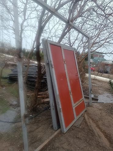 İşlənmiş Dəmir Həyət darvazası, Yana açılan, 3 m, Mexaniki, Qapı ilə, rəng - Qırmızı, Kredit yoxdur, Ödənişli quraşdırma, Ünvandan götürmə