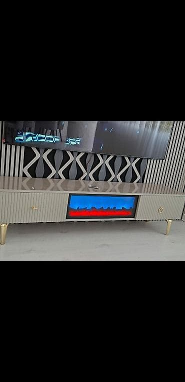 ev mebeleri: Yeni, Düz TV altlığı, Polkalı, Türkiyə — 1