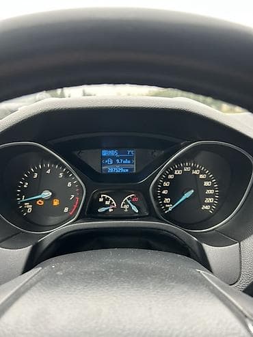 Мототранспорт: Ford Focus: 1.6 л | 2013 г. 287529 км Хэтчбэк — 4