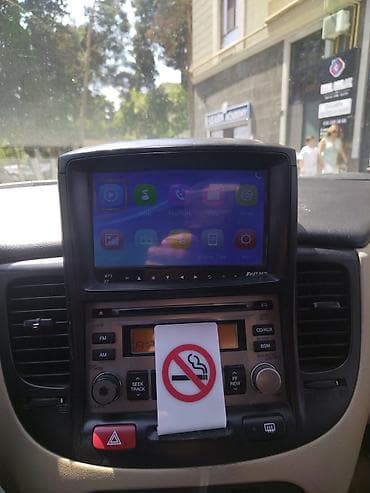 Avtomobil üçün multimedya başlıq qurğusu (Android ekran)
