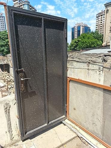 qapi: İşlənmiş Giriş qapısı Çərçivə ilə, Zəmanətsiz, Ünvandan götürmə — 2