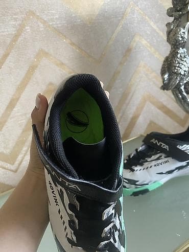 ağ şalvar: ANTA “MOVING” qaçış idman ayaqqabısı .125 manata alinib 30 manata — 5