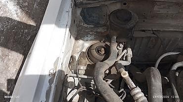 nardaran heyet evleri: Model: Iran Khodro Samand (sedan), ağ rəng Kuzov: 4 qapı, arxa işıqlar — 1