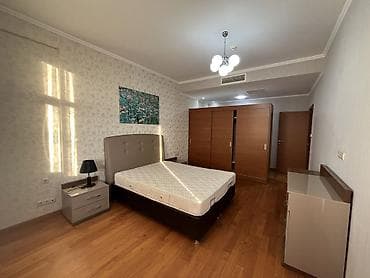 emircanda ev satisi: Şəhərin ən prestijli və rahat yaşayış komplekslərindən biri olan — 4