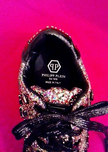 Toy paltarları və aksesuarları: Ölçü: 38, Yeni — 8