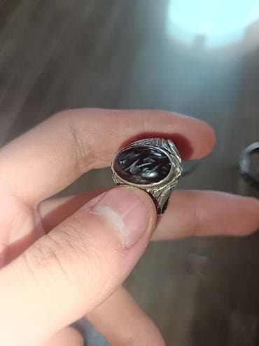 Qol saatları və aksesuarlar: Kişi üzüyü – oval qara daşlı əqiq - Material: metal əsas (gümüş rəngli — 4