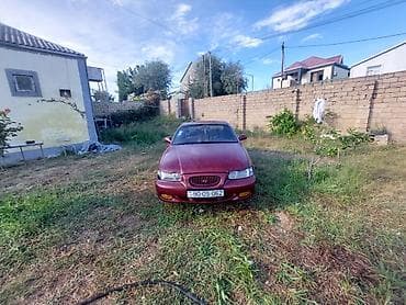 diffuser satisi: Hyundai Sonata: 2 l | 1997 il Sedan — 4