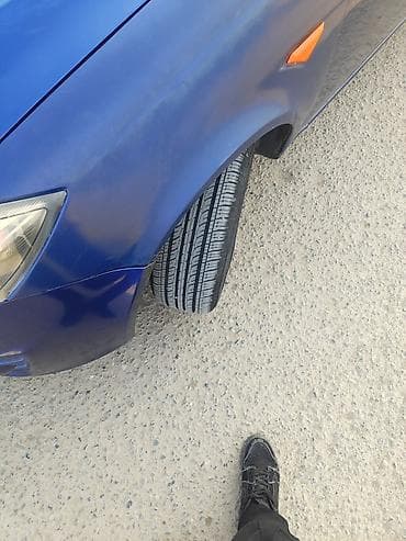 niva stoplari rcd: Mavi rəngli sedan avtomobil Xüsusiyyətlər: barter maraqlıdır - — 3