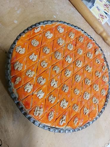 leziz dad qida mmc: Şirniyyat: Azərbaycan paxlavası (şərbətli, qozlu) Təsvir: evde zakaz — 1