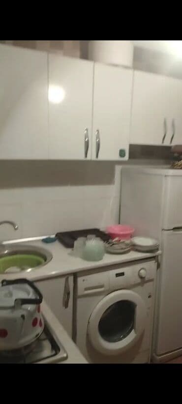 Kirayə üçün mebel və məişət əşyaları ilə təchiz olunmuş otaq (yataq