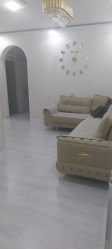 uqlarez satiram: Ev tecili satilir .Razinde Akkord binalarinda.2ci mertebede temirli — 8