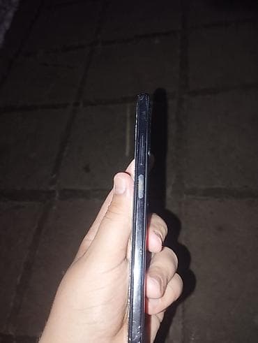 processor core i7: Məhsul: Smartfon (metal çərçivəli korpus) Təsvir: - Kənarları düz — 3