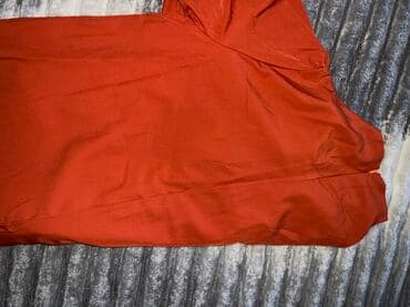 3 duymə koynək: - Qadın köynəyi/bluzu seti - Rənglər: kərpic-qırmızı (əsas köynək) və — 1