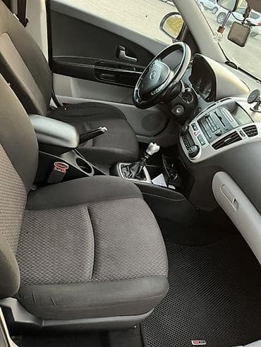 daewoo gentra 2020: Kia Cee’d SW (universal) – gümüşü rəngdə, şəhər və ailə istifadəsi — 9