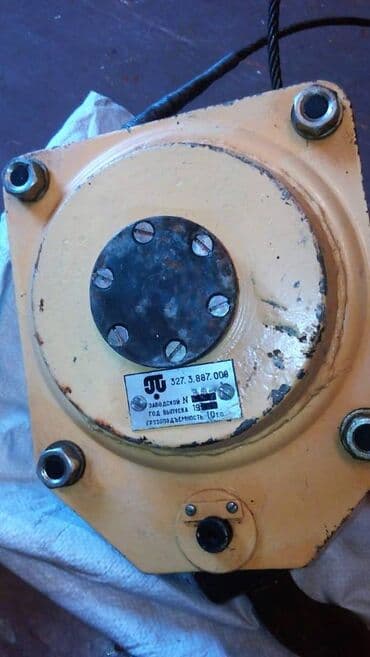 balans aparati qiymeti: Lebedka təzədi.
Qaldirma qabiliyyəti 1 ton
Грузоподьемность 1 тонна — 3