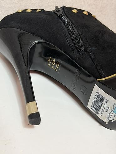 lova batinka: Qadın botları – yüksək dabanlı, platformalı - Rəng: qara Ölçü -39 — 5