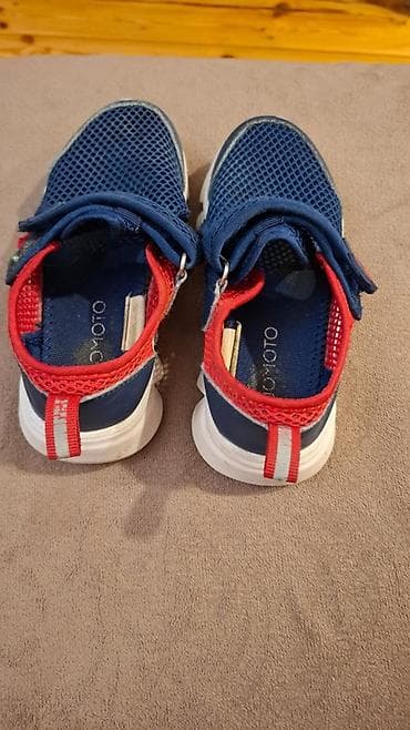 Oyuncaqlar: Uşaq ayaqqabıları – 2 cüt bir yerdə 1) İdman üslublu mavi-qırmızı — 4