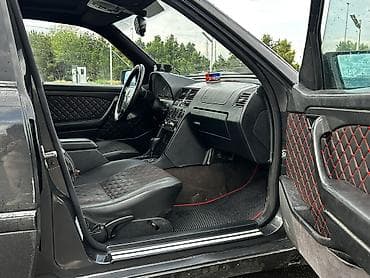 mosu: Mercedes-Benz C-Class: 2.2 l | 1995 il Sedan — 8
