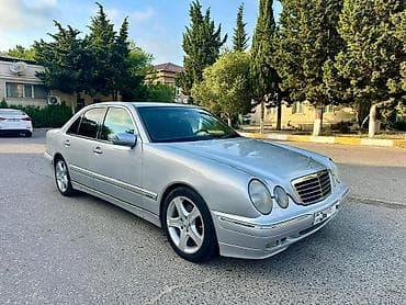 afdamabiler: Mercedes-Benz E 220: 2.2 l | 2000 il Sedan — 1