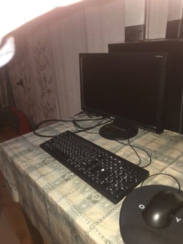 Masaüstü kompüter seti Tərkib: - Acer LCD monitor (təxmini 19–20