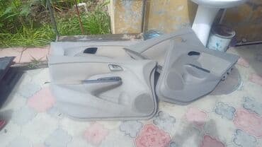 Panellər, şitlər: Honda INSIGHT, 2011 il, İşlənmiş — 2