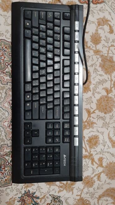 diplomat çanta: Klaviaturalar — 1