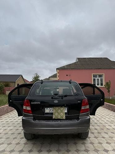 kia sorento: Kia Sorento – qara rəngli, tam ölçülü SUV. Texniki və xarici — 9