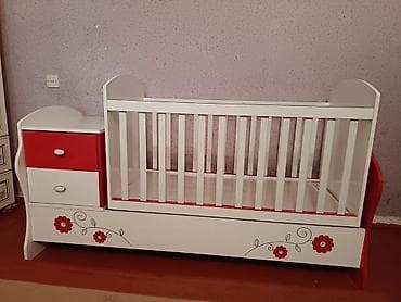 Beşiklər: Oğlan və qız üçün, İşlənmiş, Dördbucaq, Beşik, Dəstsiz, Matrassız, Yellənmə mexanizm ilə — 2