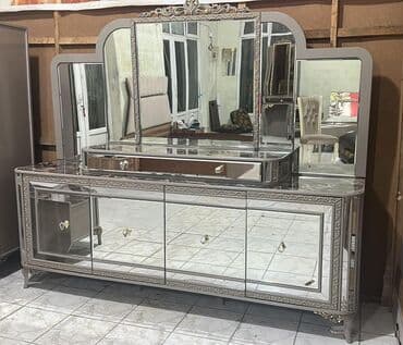 şüşə güzgü: Güzgülü — 1