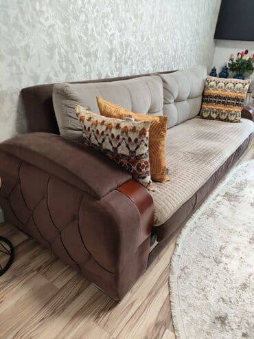 divar saat: Di̇van-kravat, Açılan, Parça — 3