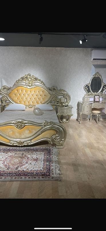 İkinəfərlik çarpayı, Dolab, Termo, Tumba, İtaliya, İşlənmiş