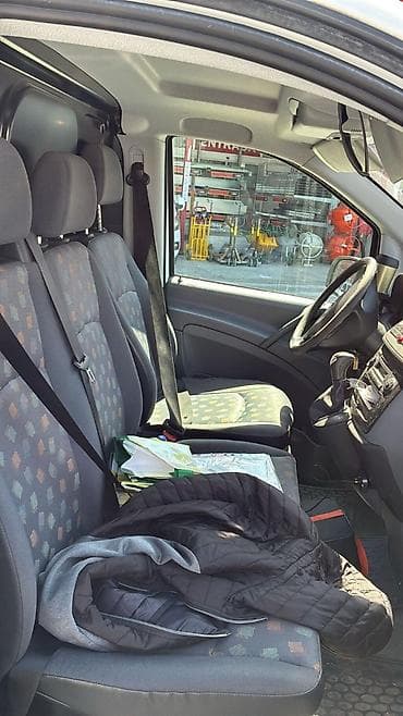 sukan seti: Mercedes-Benz Vito yük/furqon.prabeq 180 000 Xüsusiyyətlər: - Kuzov — 1