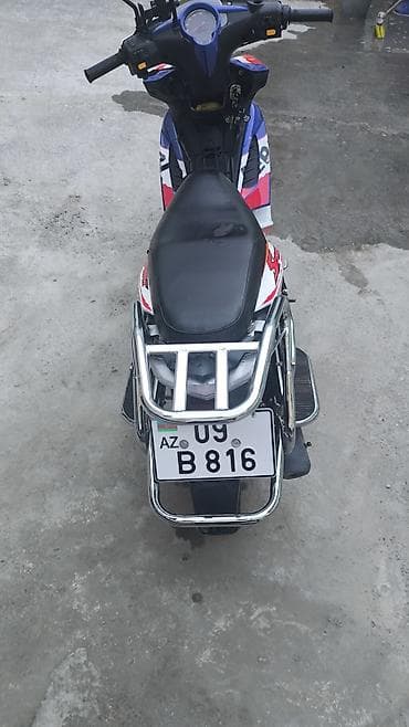 Nəqliyyat: Moped/motosiklet – sport dizaynlı “Repsol” üslubunda Xüsusiyyətlər: - — 3