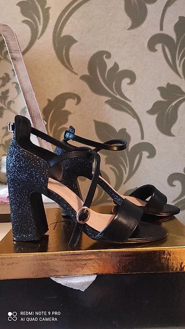 Her biri 5 AZN.tecili kocurem deye hamisi satilir.hamisini isteyen