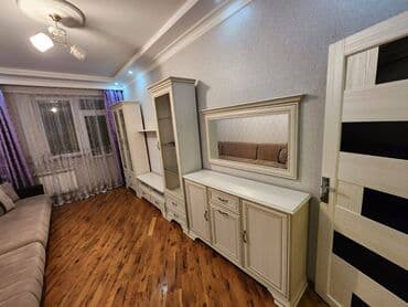 yeni ramana kirayə evlər: Nizami rayonu,Nazlı şadlıq evinin arxasında,Xalqlar metrosuna gedən — 2